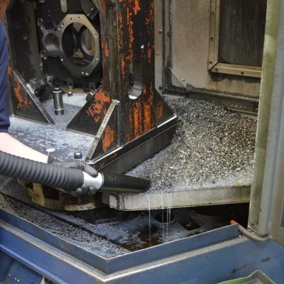 جاروبرقی صنعتی سخت کار برای تراشه های فلزی