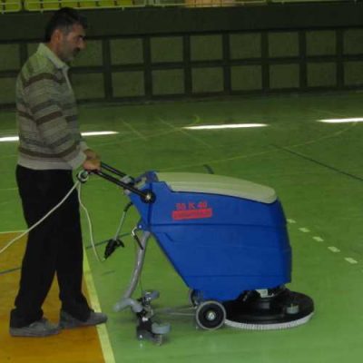 کاربرد تجهیزات نظافت مکانیزه در نظافت باشگاه ورزشی