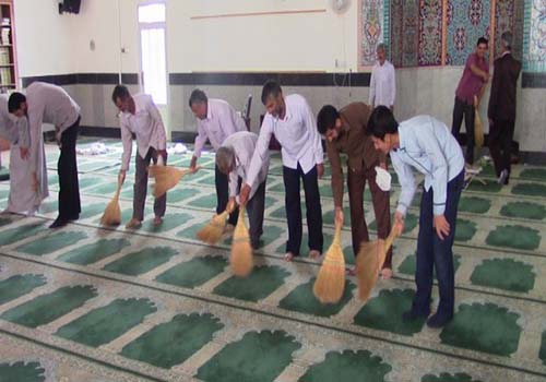 نظافت محیط مساجد و مراکز خدماتی و اداری